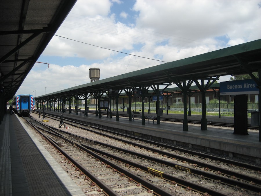 The Buenos Aires Belgrano Sur line already has replacement material manufactured by Amurrio Ferrocarril y Equipos