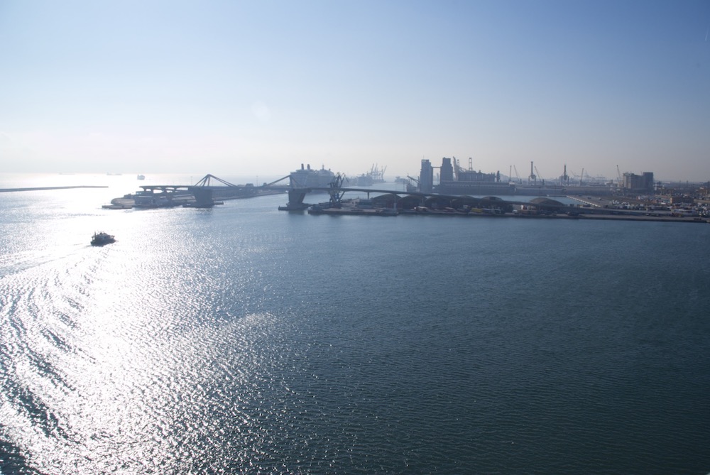 The challenge of triple gauge at the port of Barcelona