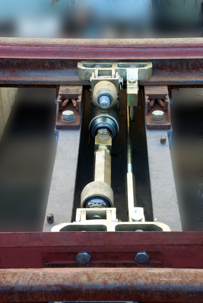 CRBM Cerrojo de Rodillos de Bajo Mantenimiento CRBM - CRBM low maintenance roller locking device
