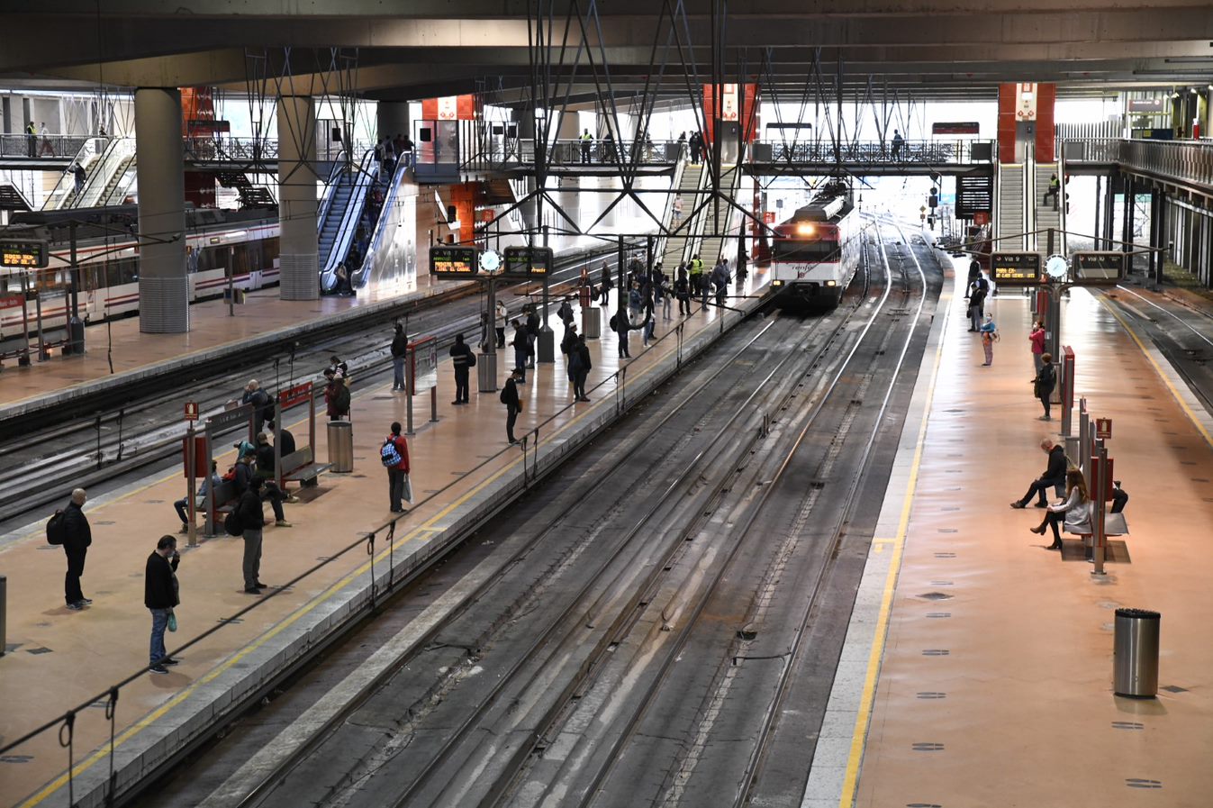 Estacion Atocha Cercanias andenes vista aerea